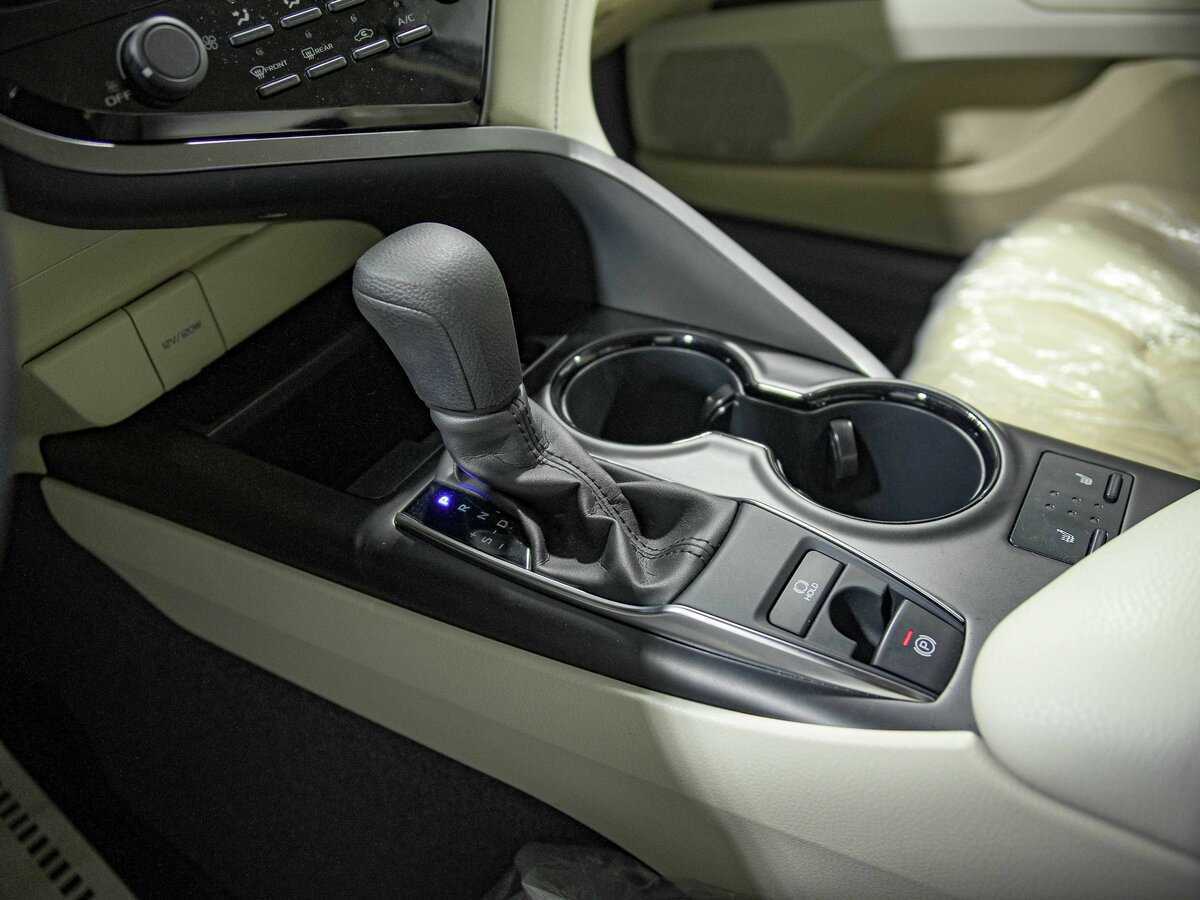 Toyota Camry, 2023 Фото №11