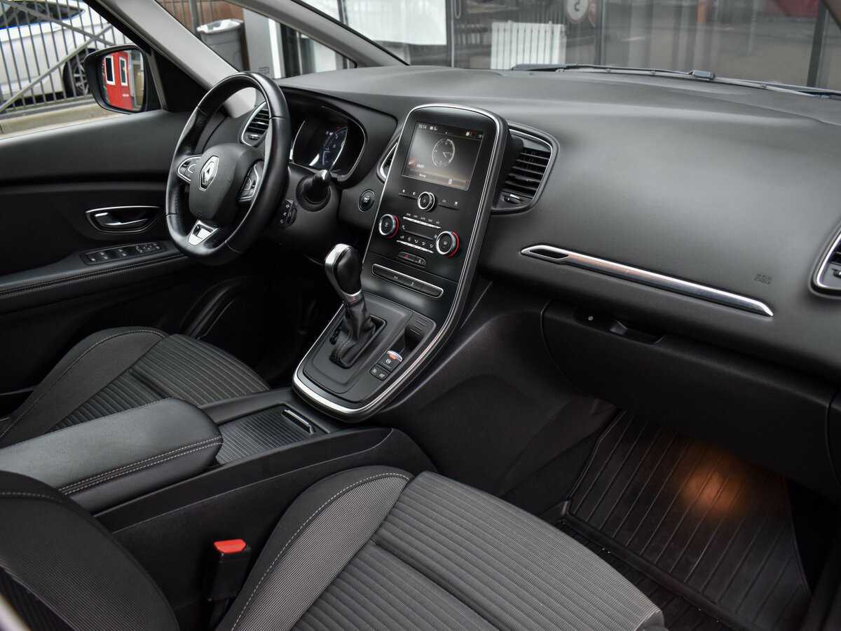 Renault Scenic, 2018 Фото №14