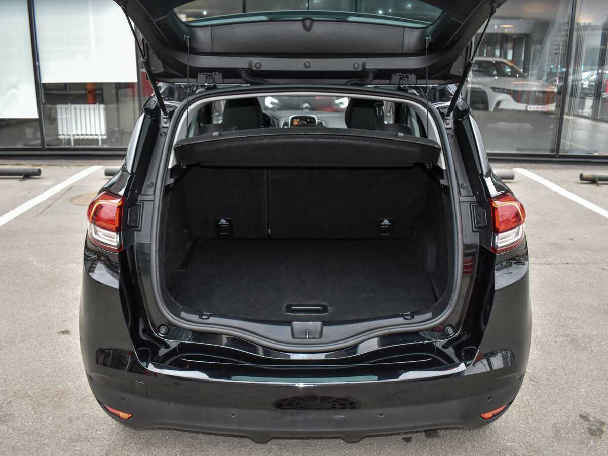 Renault Scenic, 2018 Фото №21