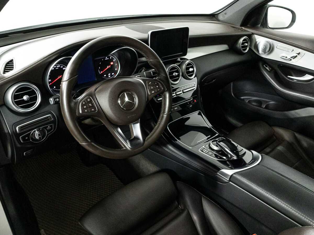 Mercedes-Benz GLC Coupe 300, 2018 Фото №11