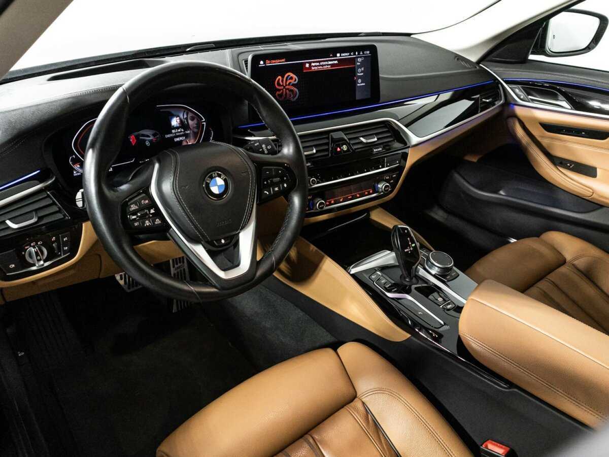 BMW 5 серии 540d xDrive, 2020 Фото №11
