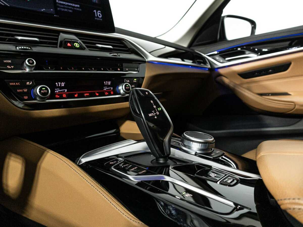 BMW 5 серии 540d xDrive, 2020 Фото №26