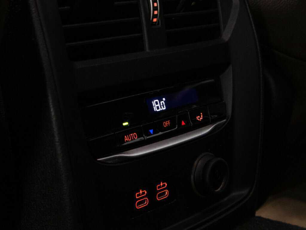 BMW 3 серии 330i, 2019 Фото №20