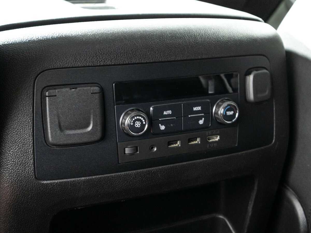 Chevrolet Tahoe, 2019 Фото №16