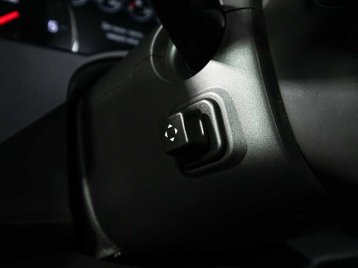 Chevrolet Tahoe, 2019 Фото №24