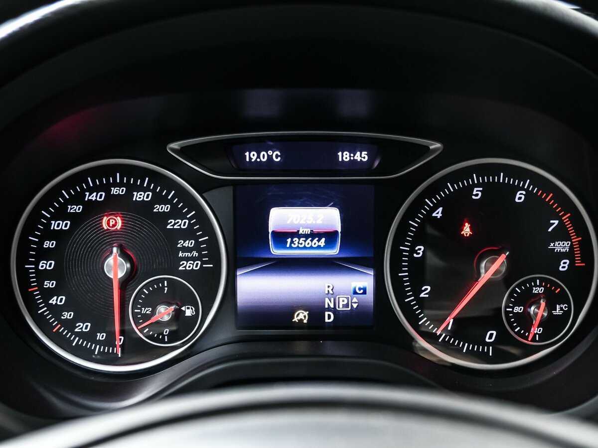 Mercedes-Benz A-Класс 180, 2017 Фото №10