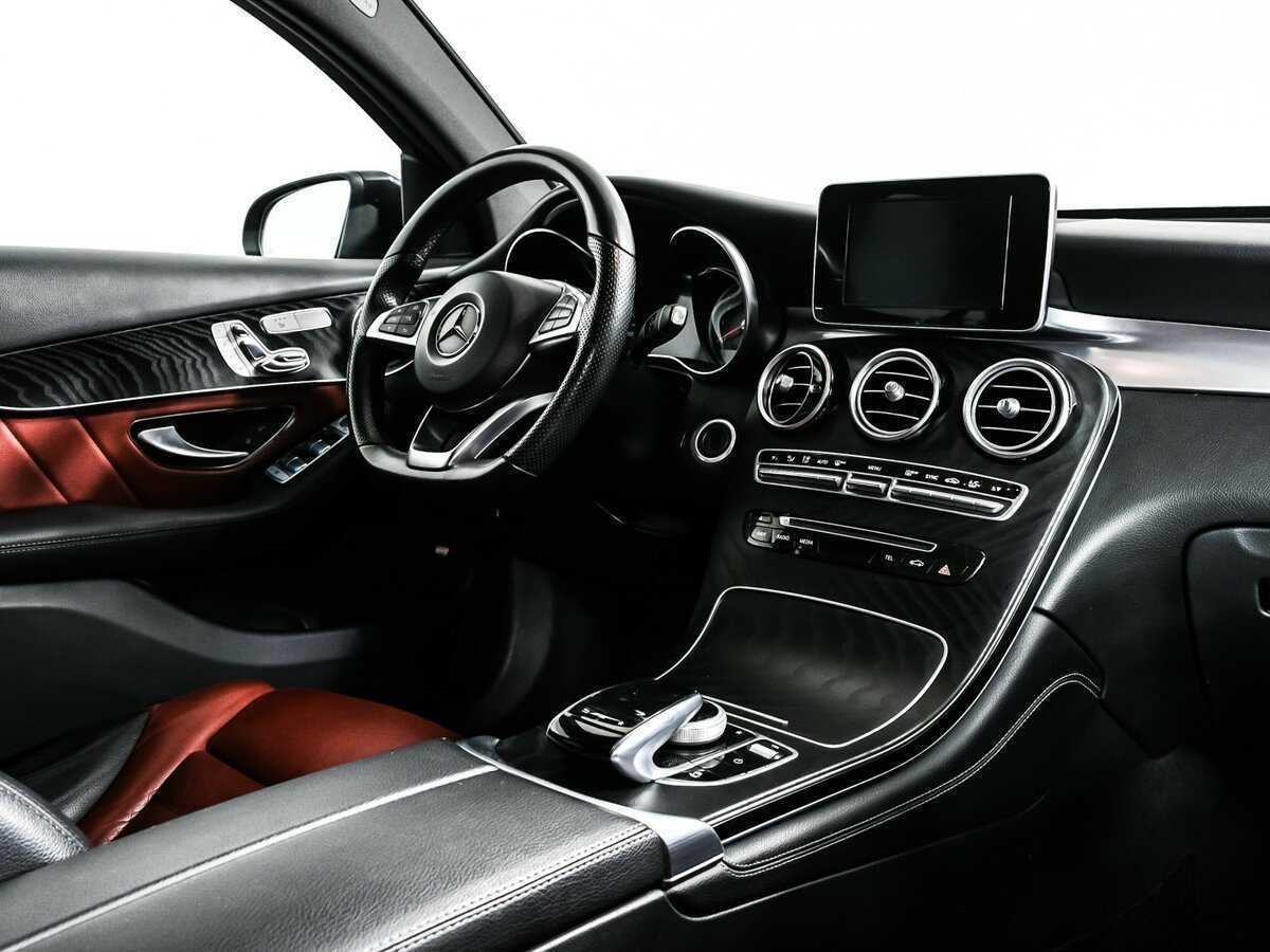 Mercedes-Benz GLC Coupe 300, 2017 Фото №9