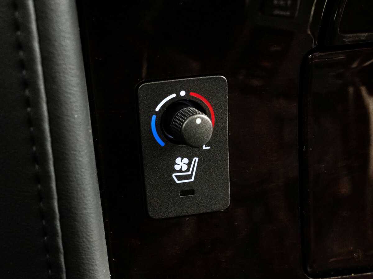 Lexus LX 570, 2008 Фото №20