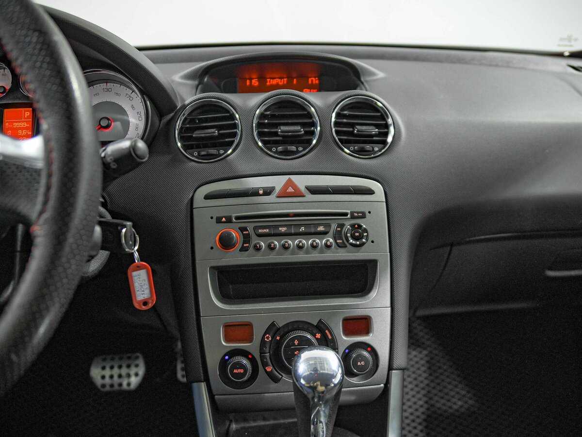 Peugeot 308, 2011 Фото №9