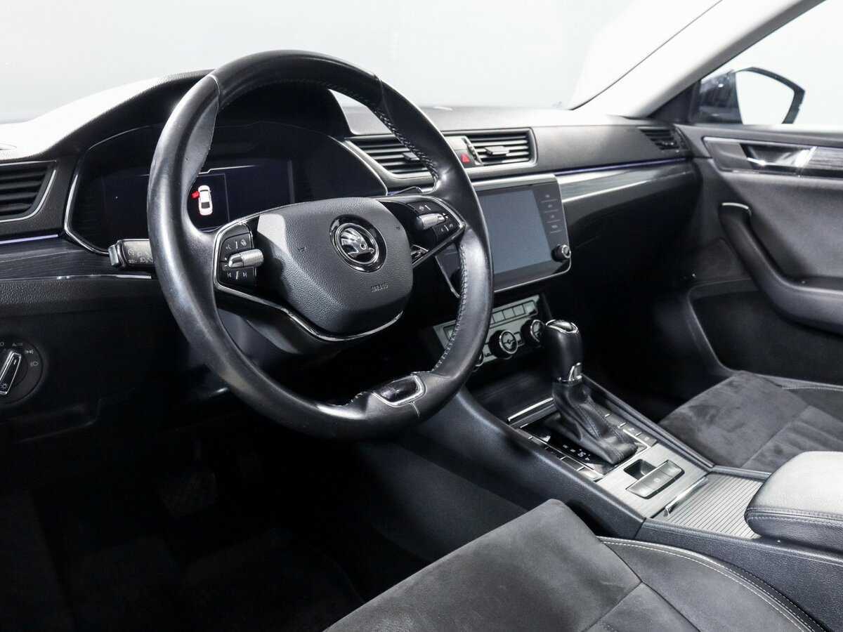 Skoda Superb, 2021 Фото №11