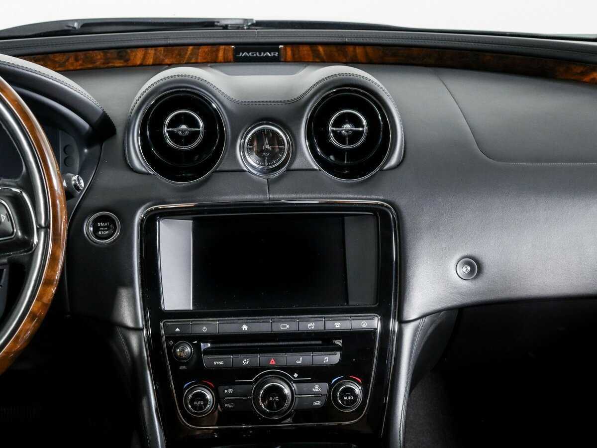 Jaguar XJ Long, 2017 Фото №10