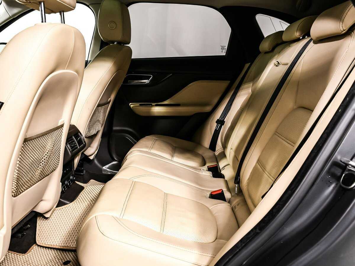 Jaguar F-Pace, 2016 Фото №12