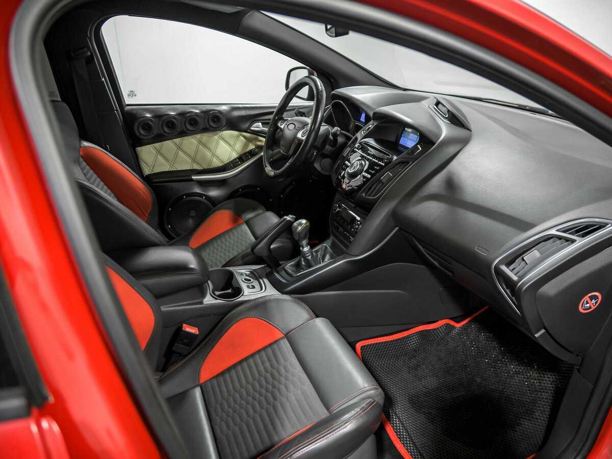 Ford Focus ST, 2012 Фото №17