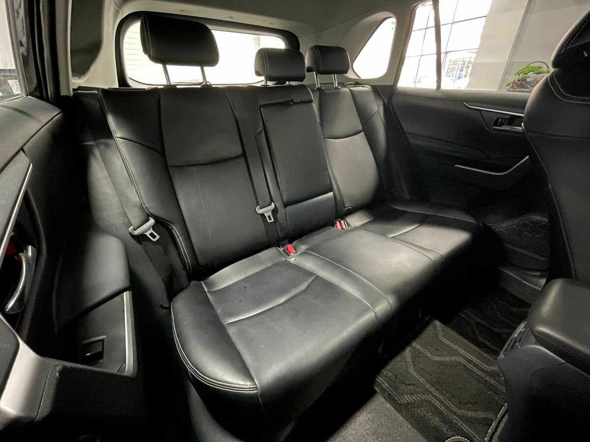 Toyota RAV4, 2023 Фото №18
