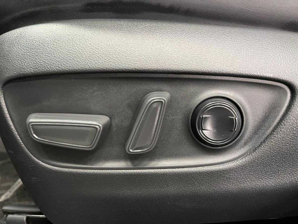 Toyota RAV4, 2023 Фото №19