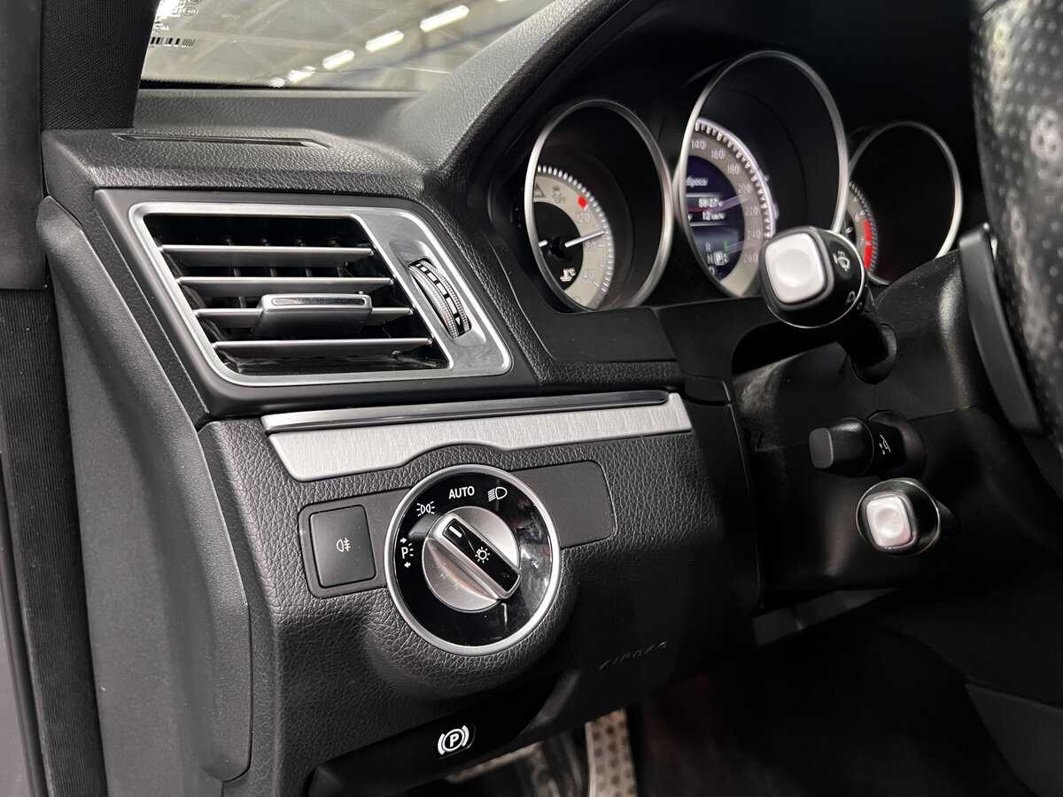 Mercedes-Benz E-Класс 200, 2015 Фото №22