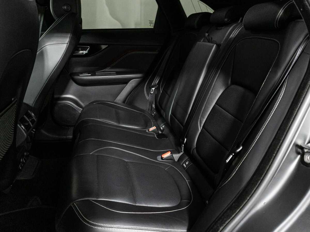 Jaguar F-Pace, 2018 Фото №10