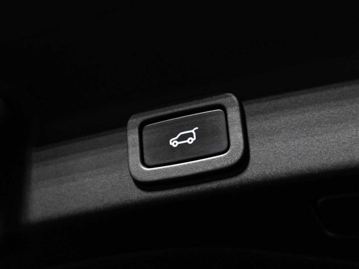 Jaguar F-Pace, 2018 Фото №16