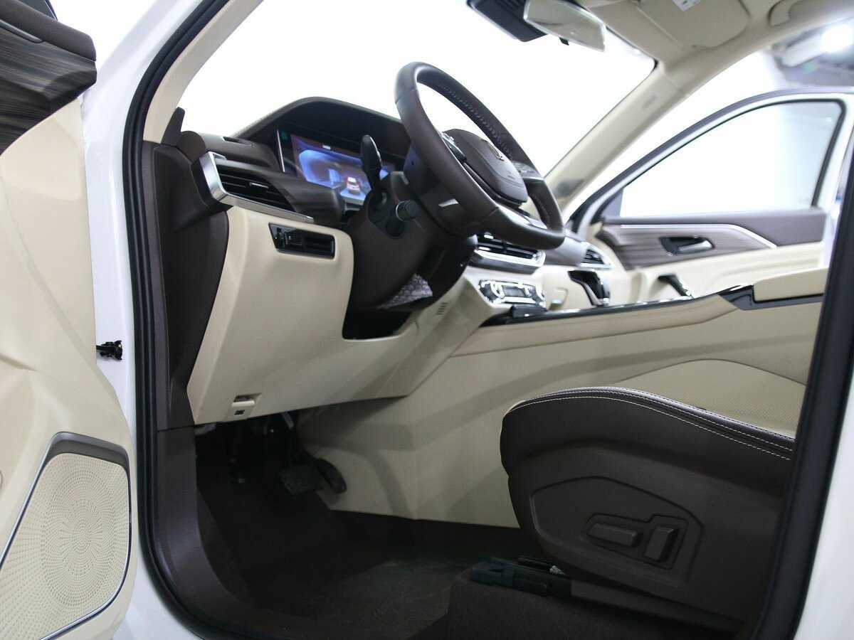 FAW Bestune T77, 2023 Фото №6