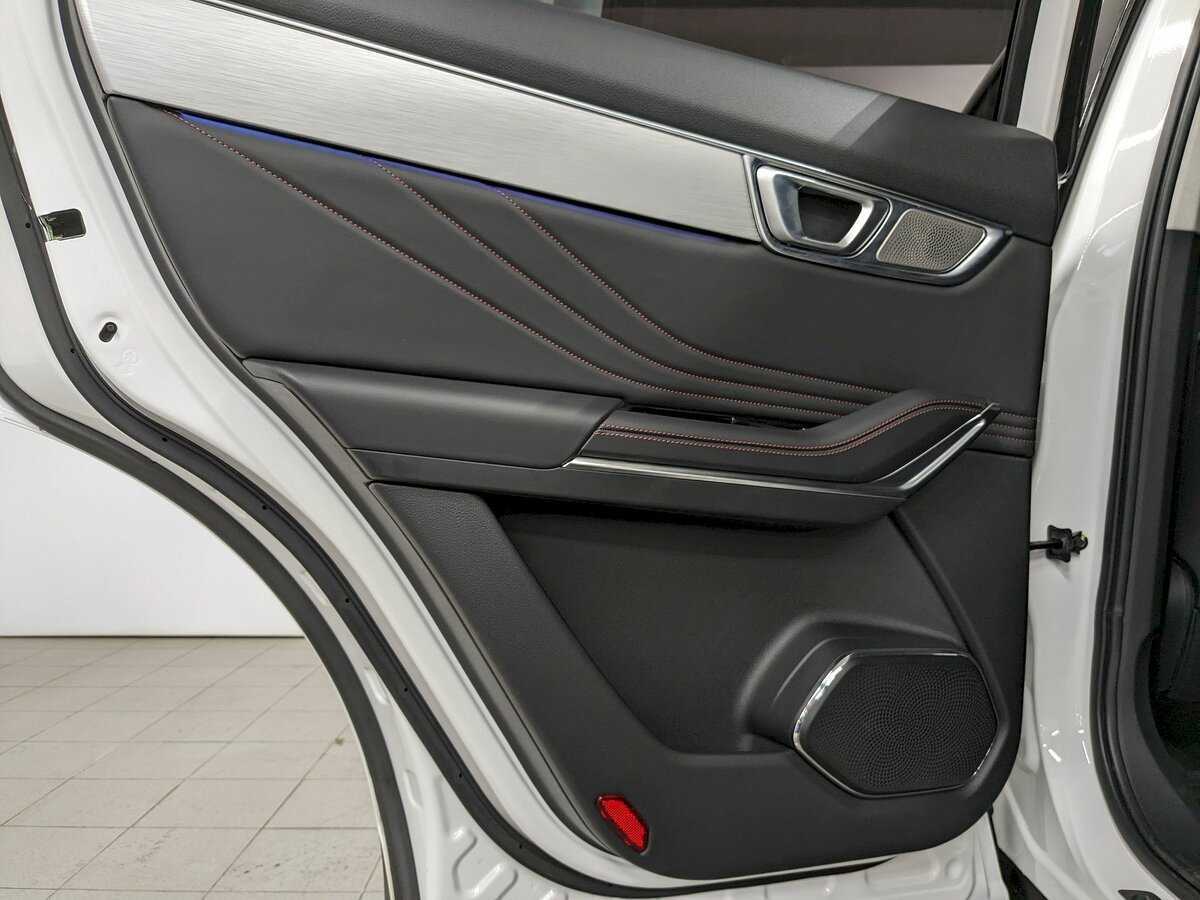 FAW Bestune T99, 2023 Фото №16