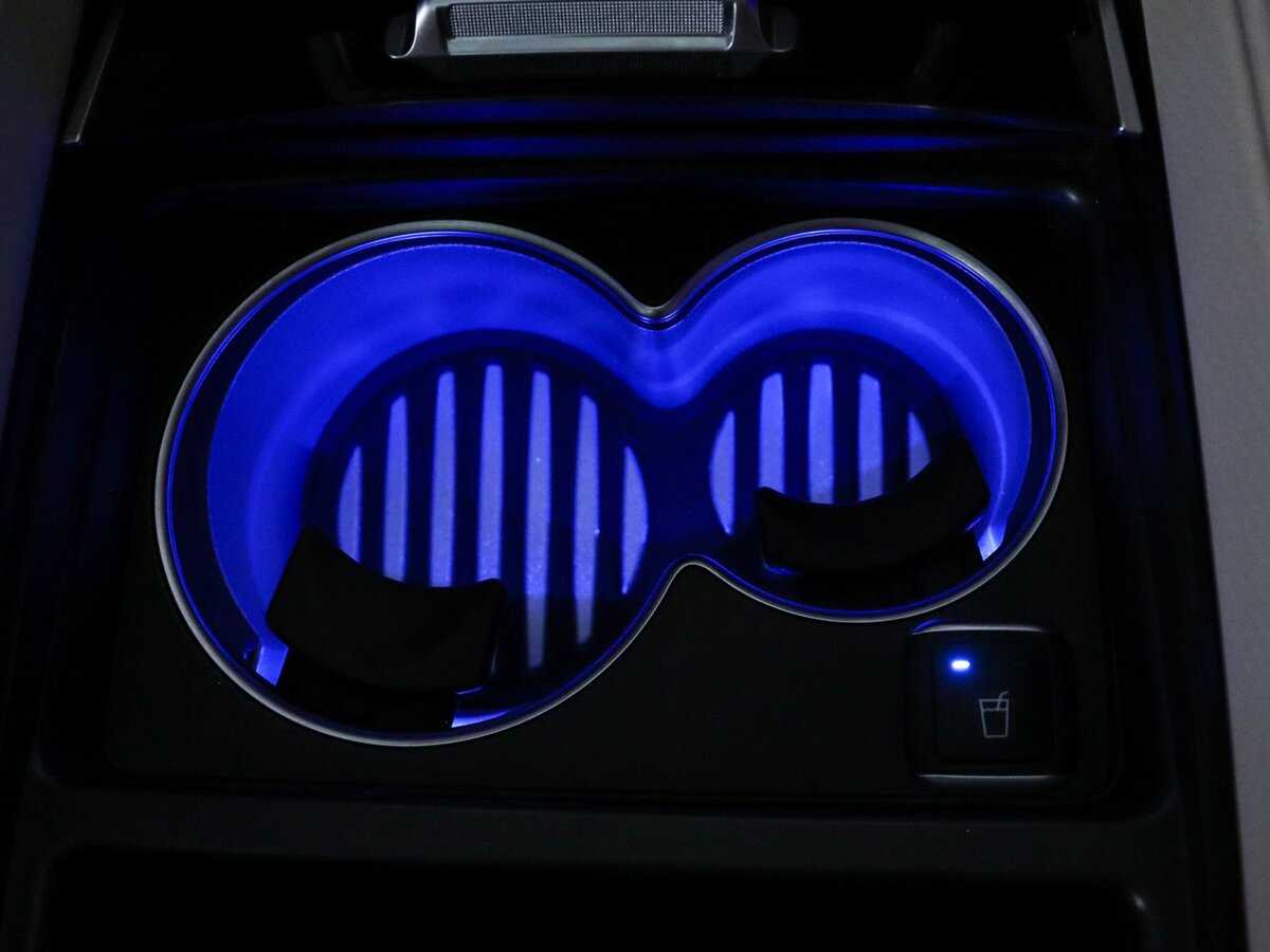 Mercedes-Benz Maybach GLS 600, 2020 Фото №26