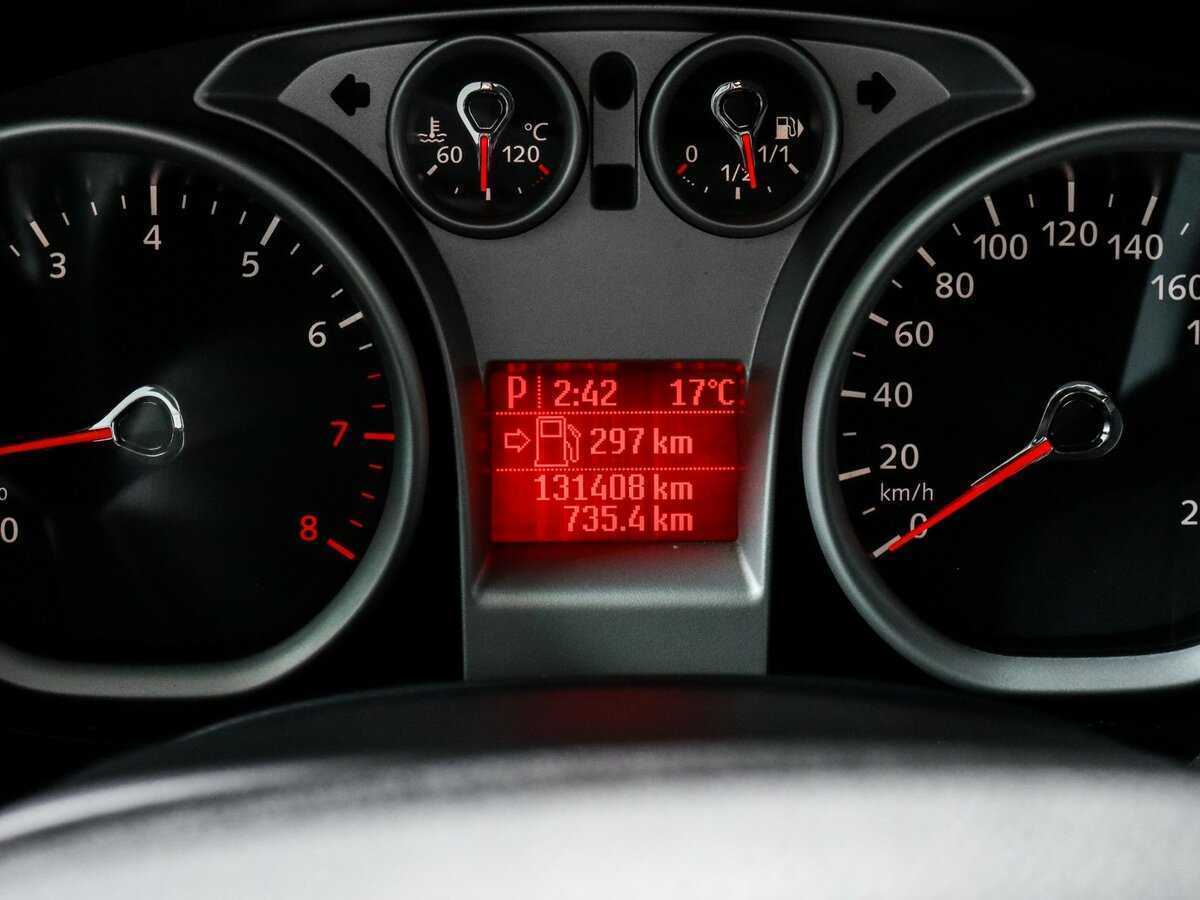 Ford Focus, 2010 Фото №11