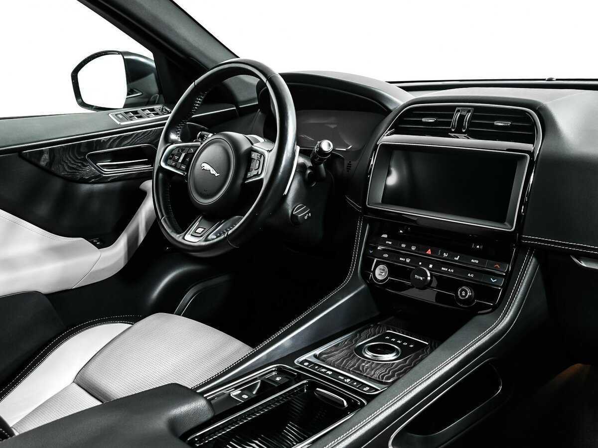 Jaguar F-Pace, 2018 Фото №9