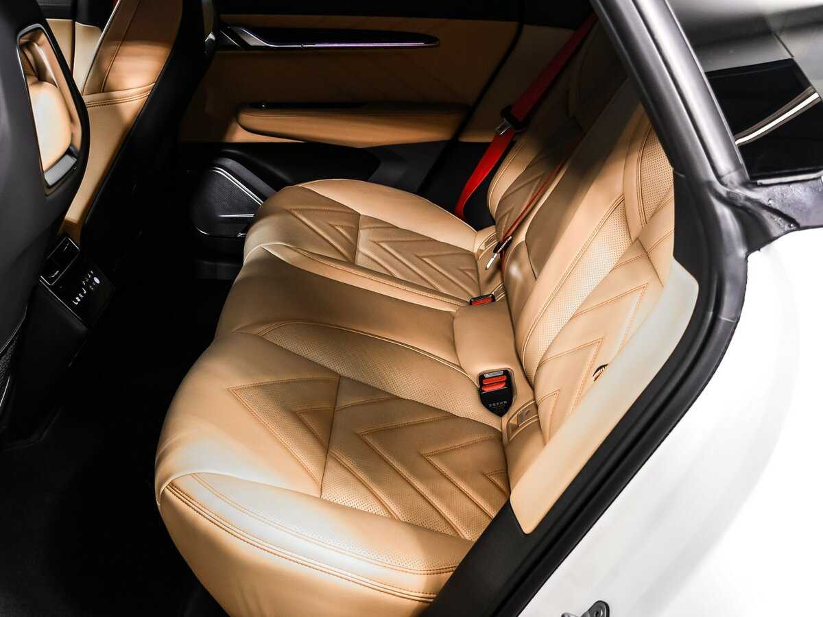 Zeekr 001 100 kWh (CCS2), 2024 Фото №13