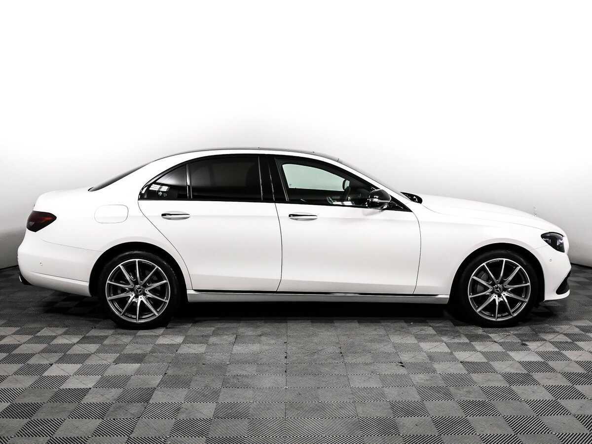 Mercedes-Benz E-Класс 300 e, 2022 - 26 355 км. | Фото №4