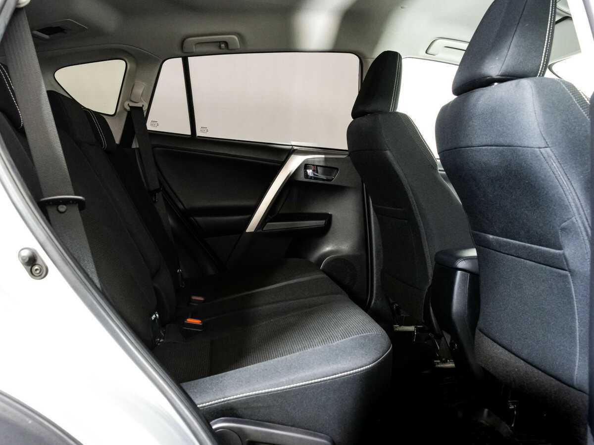 Toyota RAV4, 2017 Фото №15