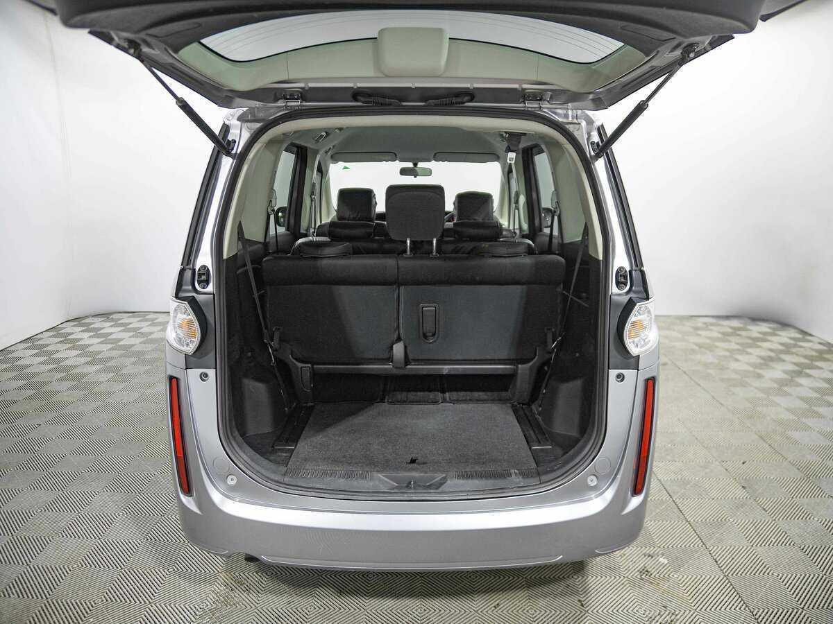 Mazda Biante, 2016 Фото №15