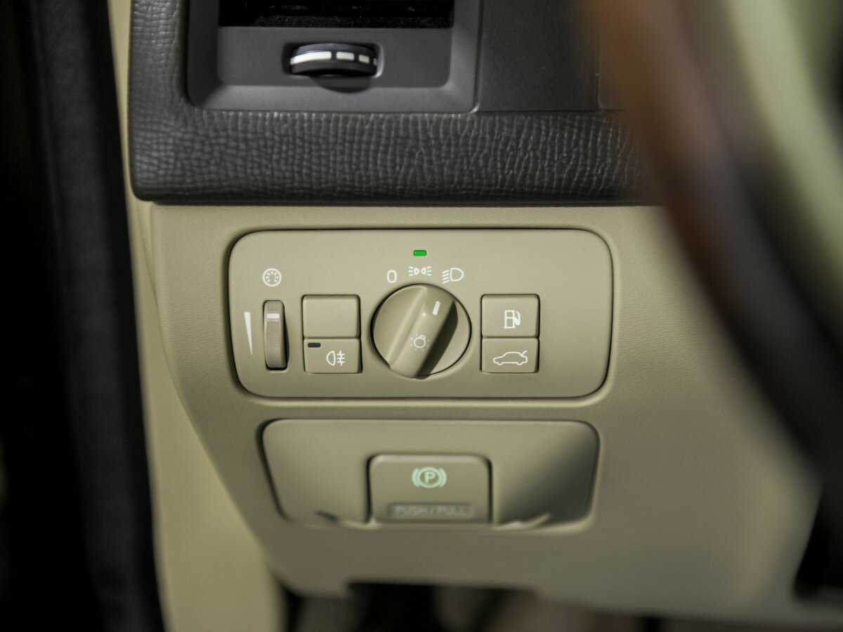 Volvo XC60, 2010 Фото №12