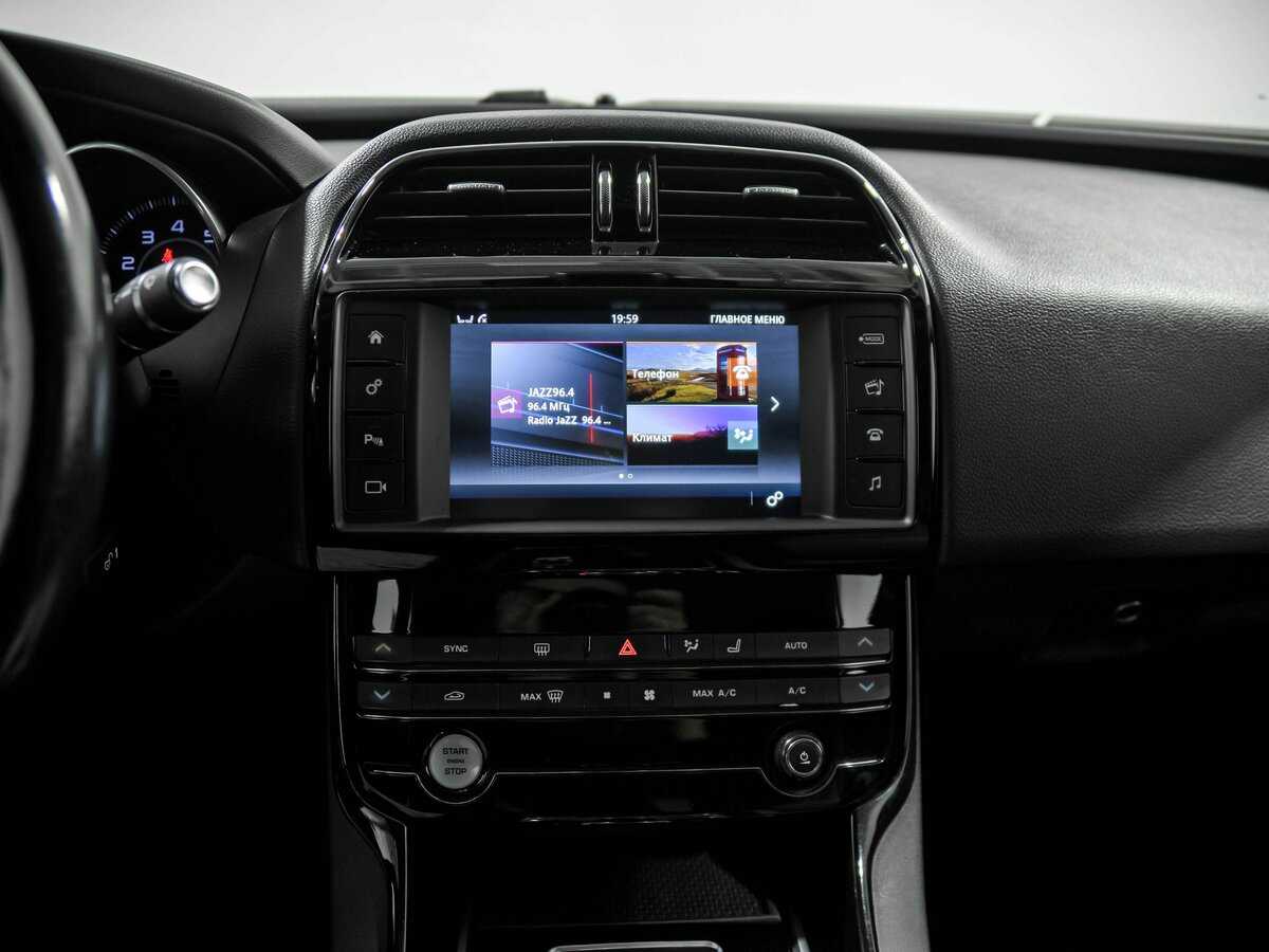 Jaguar XE, 2015 Фото №11