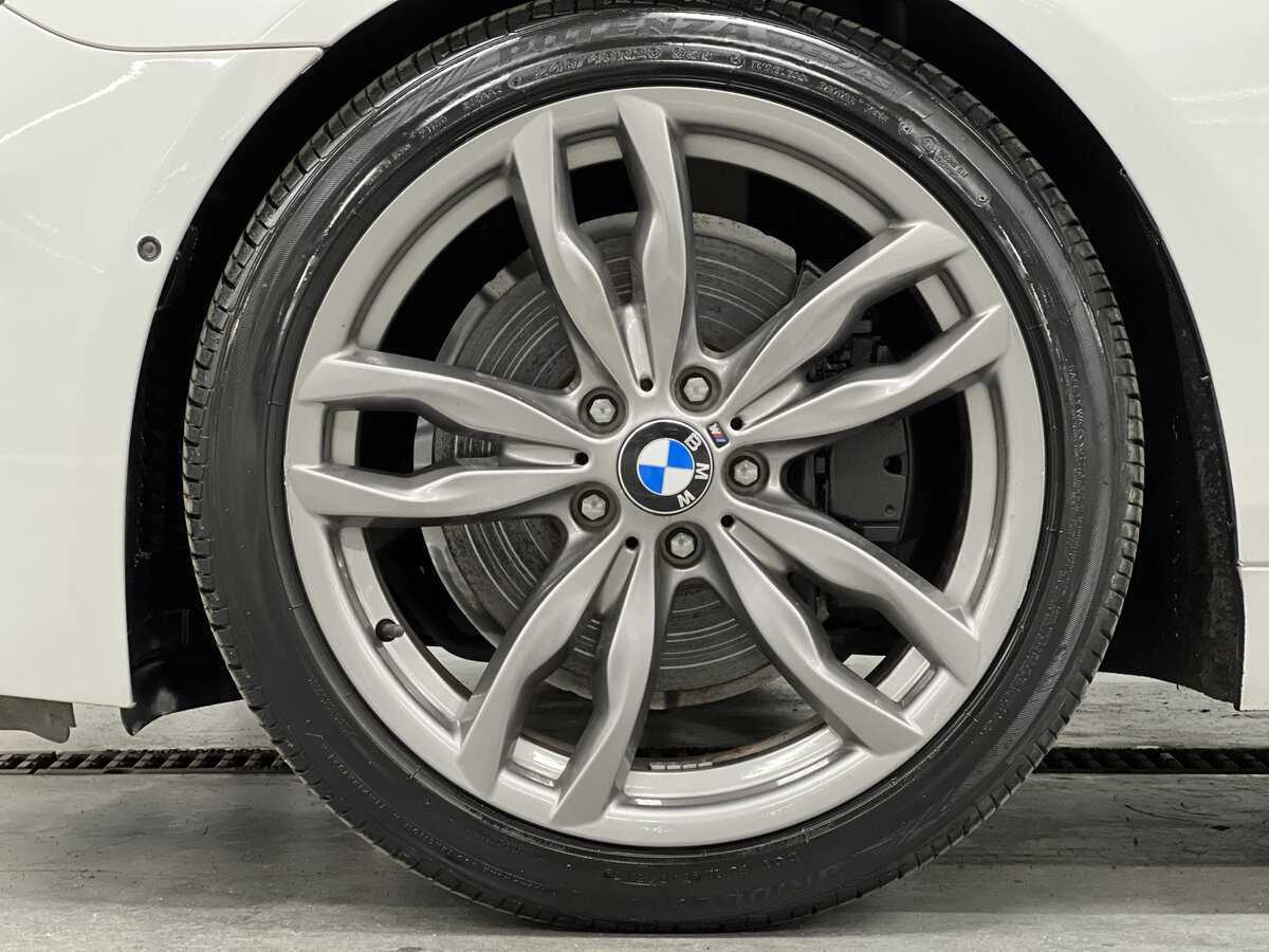 BMW 6 серии 650i xDrive, 2012 Фото №18