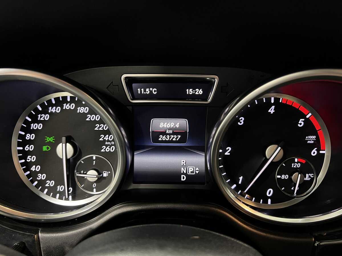 Mercedes-Benz M-Класс 350 CDI, 2011 Фото №13