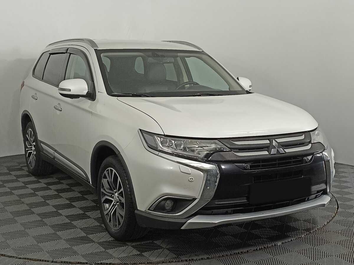 Mitsubishi Outlander, 2017 - 188 467 км. | Фото №3