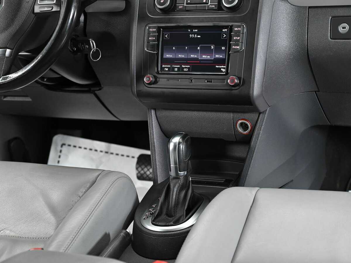 Volkswagen Touran, 2012 Фото №9