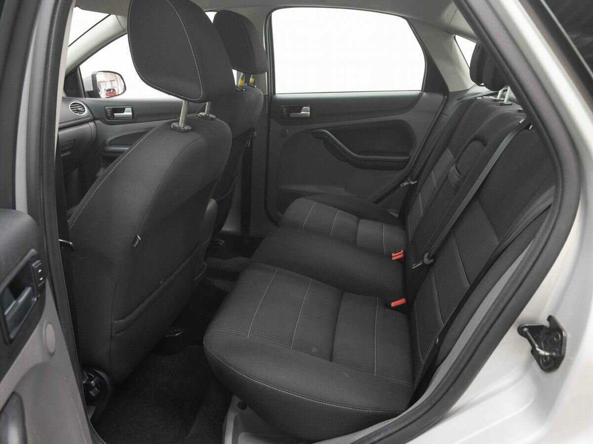 Ford Focus, 2010 Фото №10