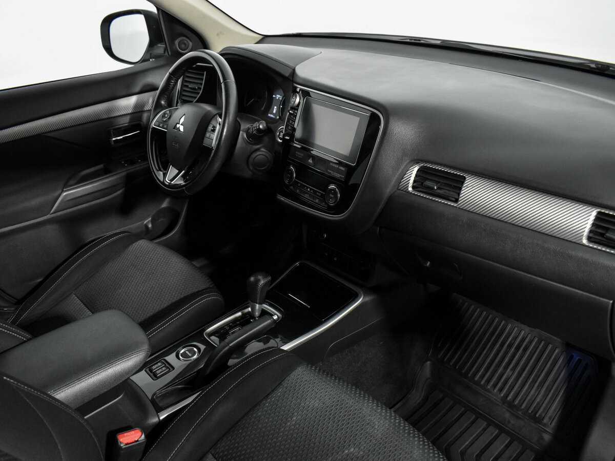 Mitsubishi Outlander, 2018 Фото №12