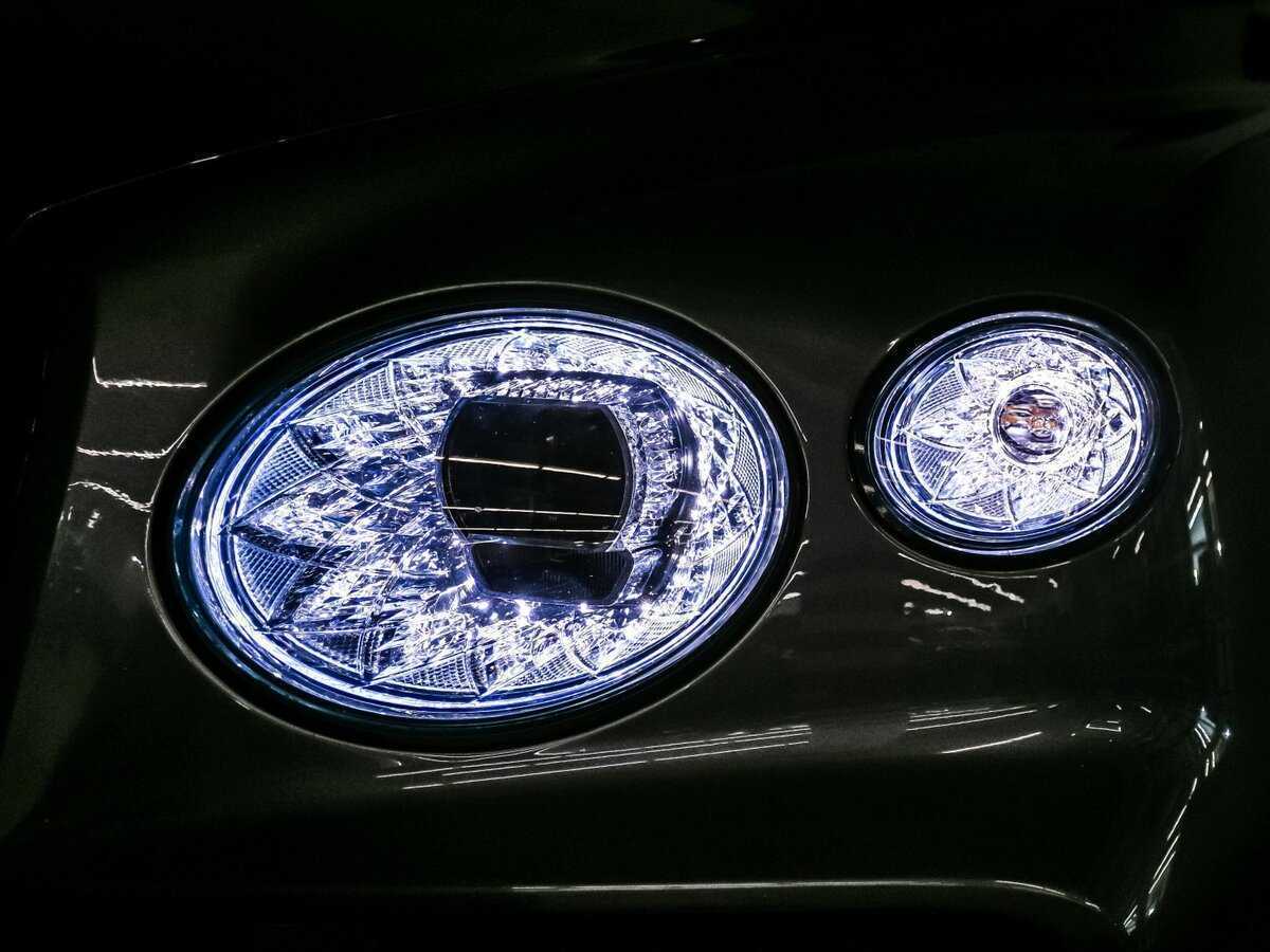 Bentley Bentayga, 2021 Фото №22