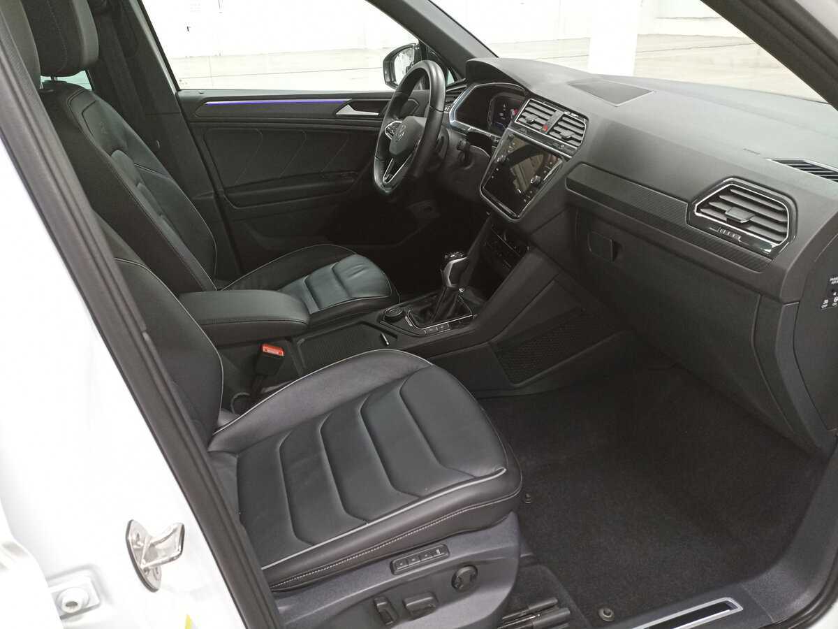 Volkswagen Tiguan, 2021 Фото №11