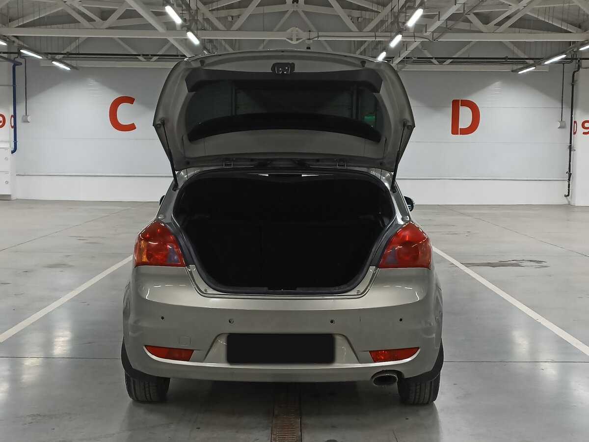 Kia Ceed, 2011 Фото №10