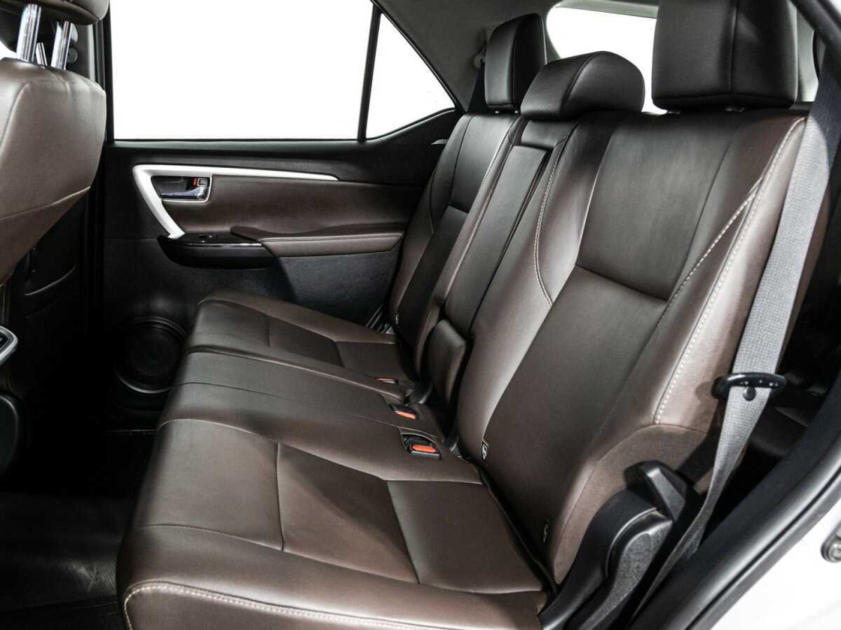 Toyota Fortuner, 2017 Фото №10