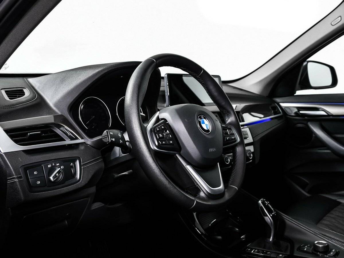 BMW X1 20i xDrive, 2021 Фото №12