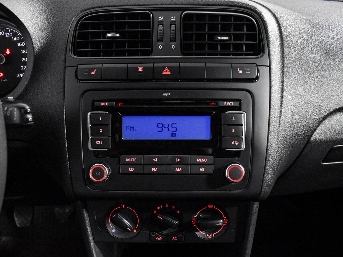 Volkswagen Polo, 2011 Фото №14