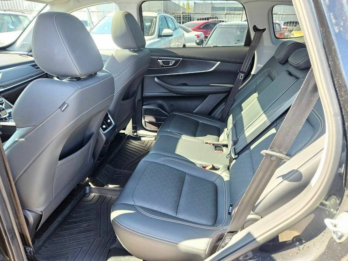 Chery Tiggo 8, 2023 Фото №15