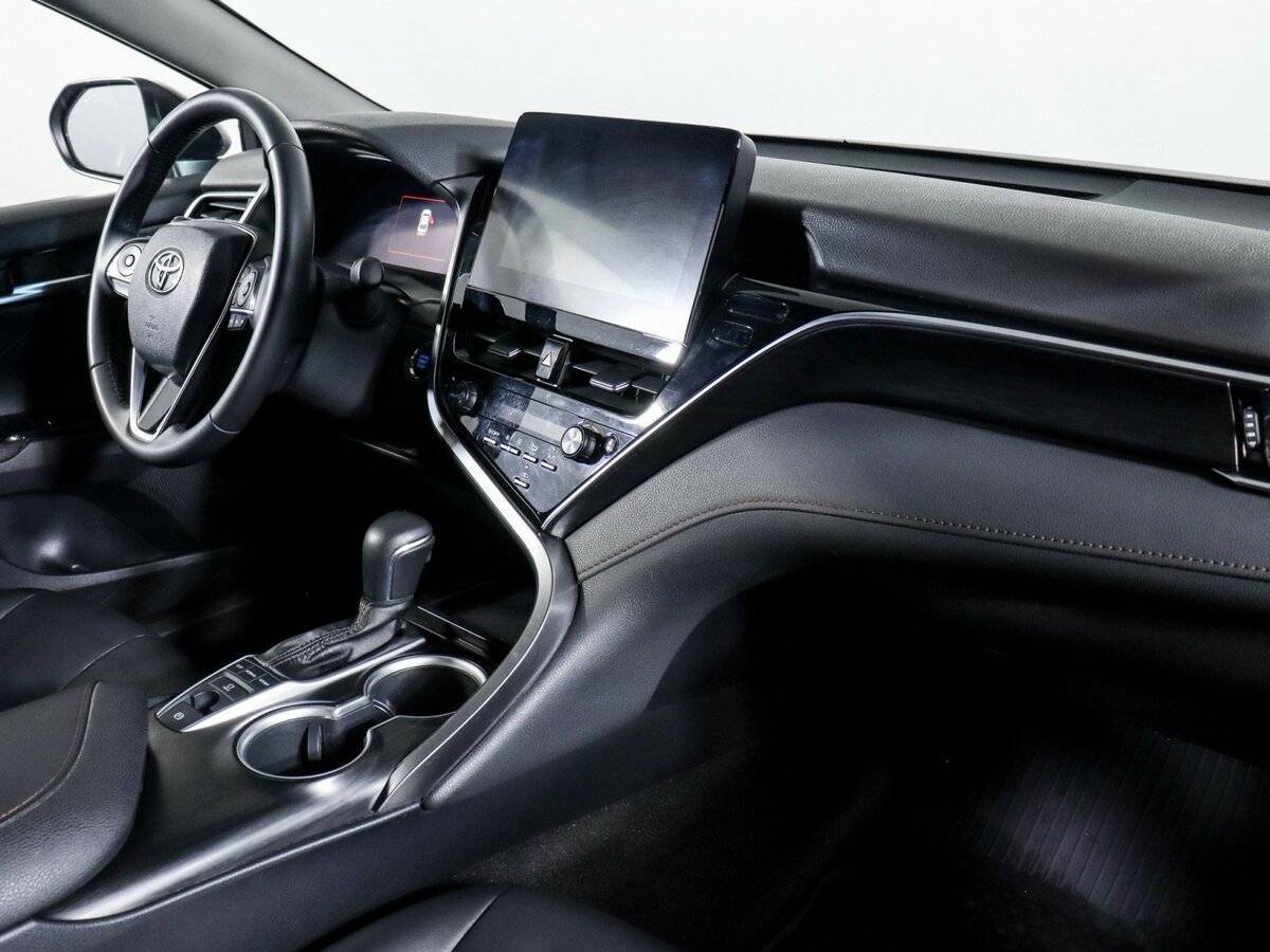 Toyota Camry, 2023 Фото №9