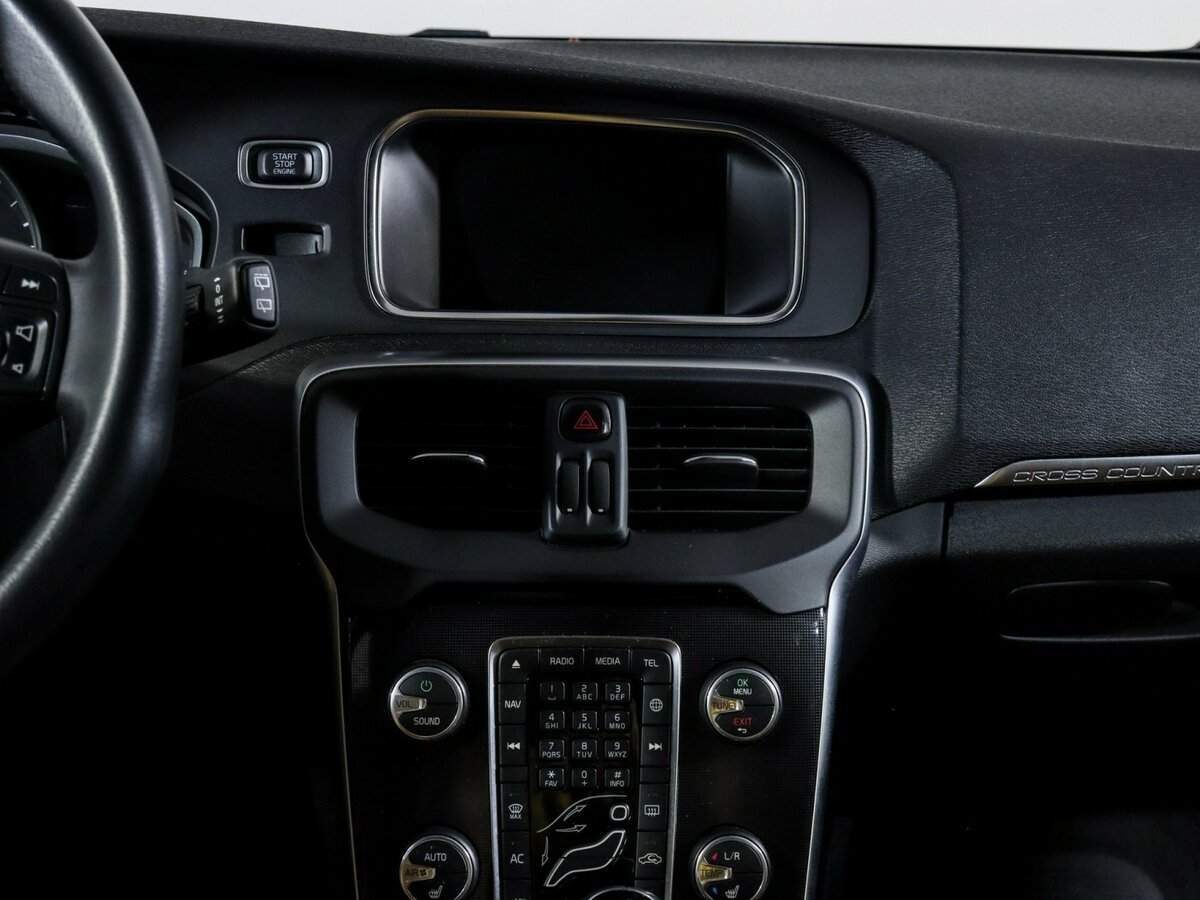 Volvo V40 Cross Country, 2018 Фото №13