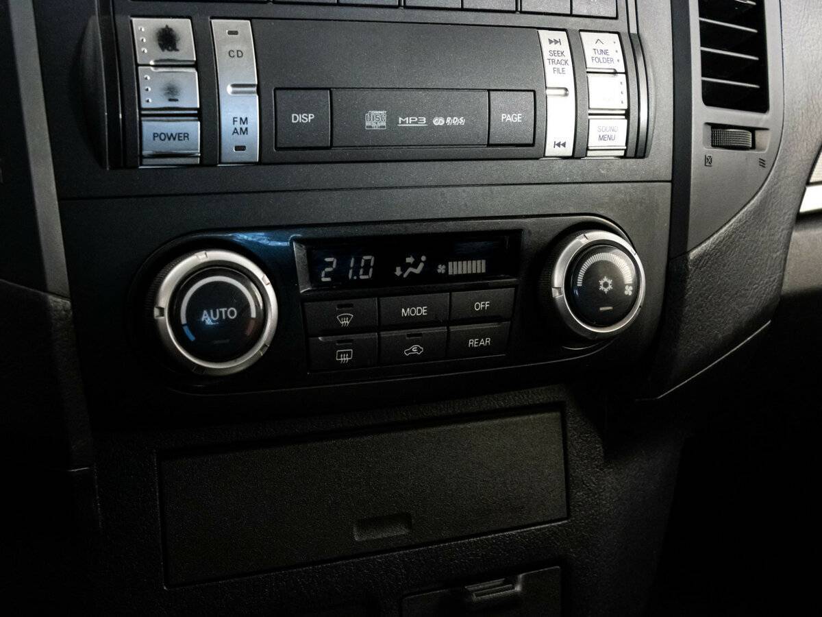 Mitsubishi Pajero, 2011 Фото №11