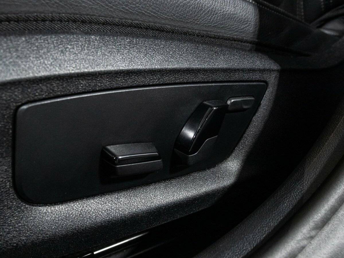 BMW 5 серии 520d xDrive, 2020 Фото №19